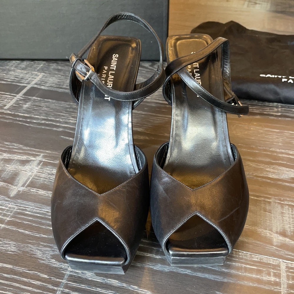 Yves Saint Laurent Lips Platform Heels